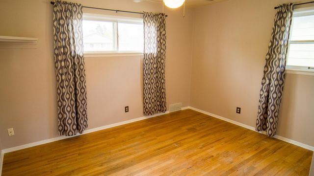 604 E Queen Ave, Spokane, WA 99207