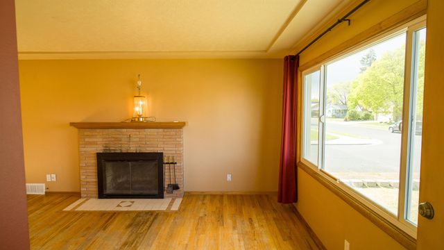 604 E Queen Ave, Spokane, WA 99207