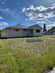 604 E Queen Ave, Spokane, WA 99207