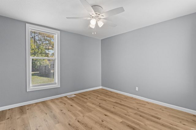 810 N WABASH Avenue, Kokomo, IN 46901