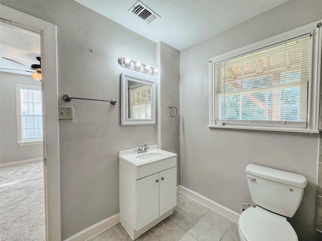 6714 Dillon Street, Houston, TX 77061