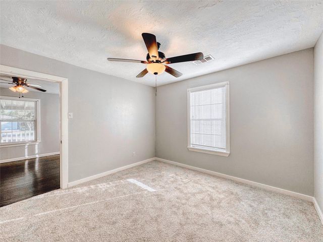 6714 Dillon Street, Houston, TX 77061