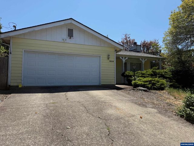 1510 Parkway Dr NW, Salem, OR 97304