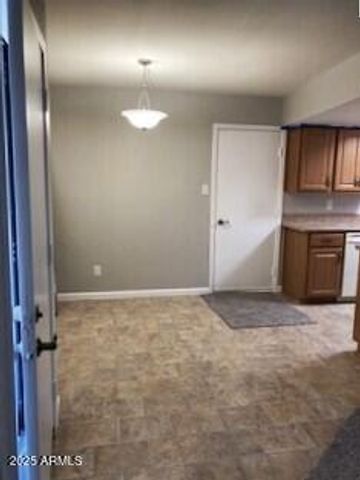 9911 N 95TH Drive B, Peoria, AZ 85345