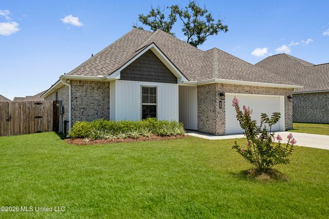 13 Alexandria Grace Drive, Long Beach, MS 39560