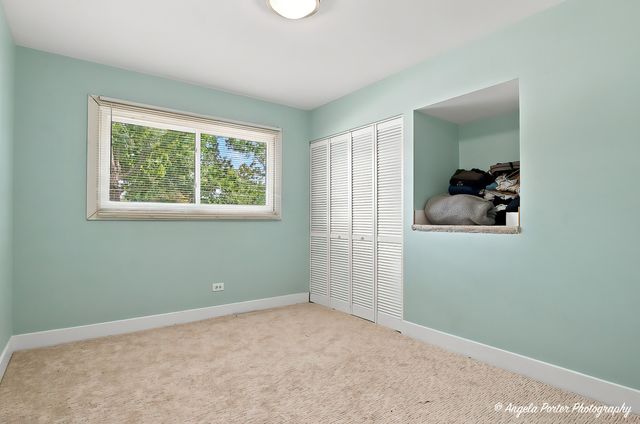 3500 Stonegate Road, Waukegan, IL 60087