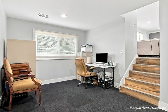 3500 Stonegate Road, Waukegan, IL 60087