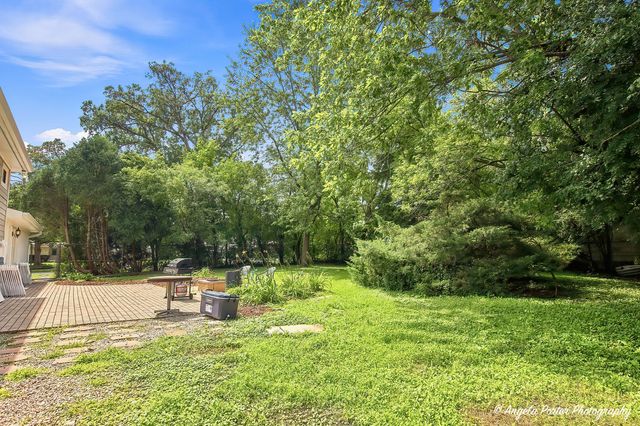 3500 Stonegate Road, Waukegan, IL 60087