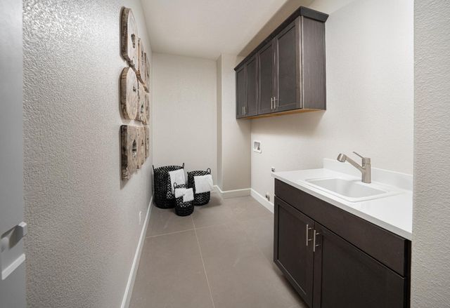 9089 Himalaya Way, Roseville, CA 95747