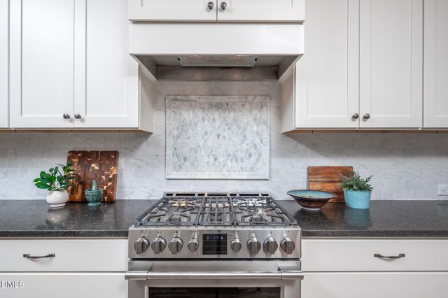 222 Landover Circle, Chapel Hill, NC 27516