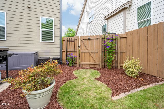 222 Landover Circle, Chapel Hill, NC 27516