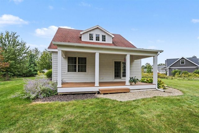 5615 Hidden Pond Lane, Sawyer, MI 49125