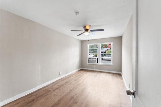 3922 Farmer Street, Houston, TX 77020