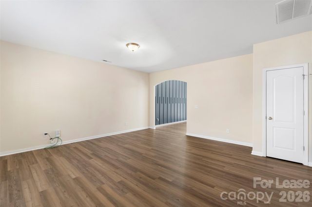 7621 Mockernut Drive, Charlotte, NC 28215