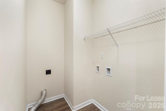 7621 Mockernut Drive, Charlotte, NC 28215