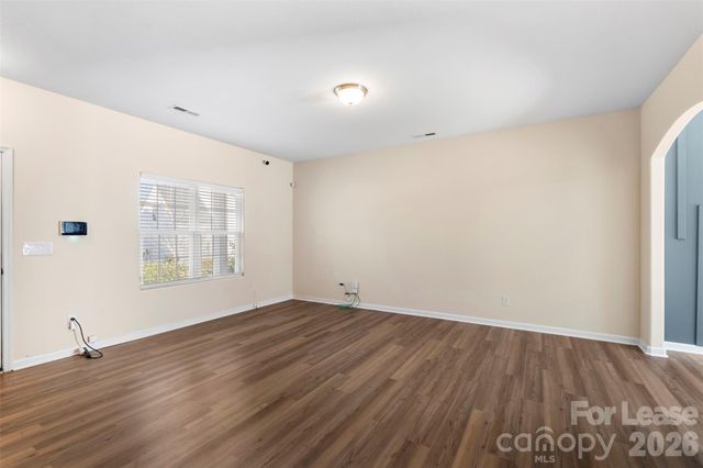 7621 Mockernut Drive, Charlotte, NC 28215