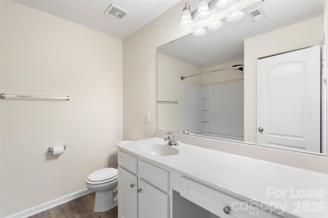 7621 Mockernut Drive, Charlotte, NC 28215