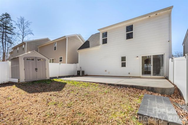 7621 Mockernut Drive, Charlotte, NC 28215