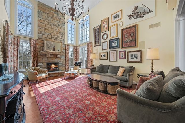 904 Champlain Place, Adams Twp, PA 15044