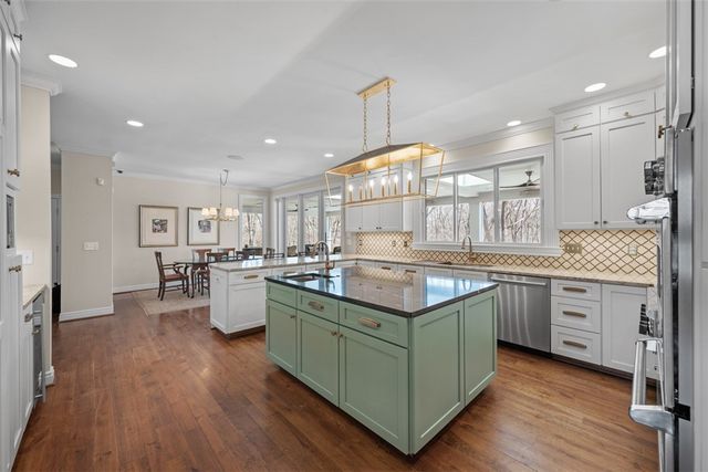 904 Champlain Place, Adams Twp, PA 15044