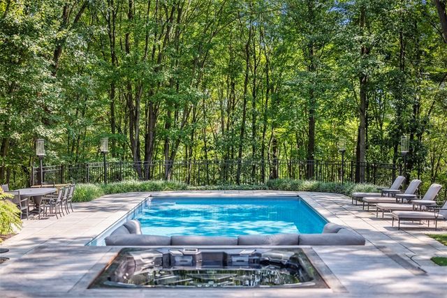 904 Champlain Place, Adams Twp, PA 15044