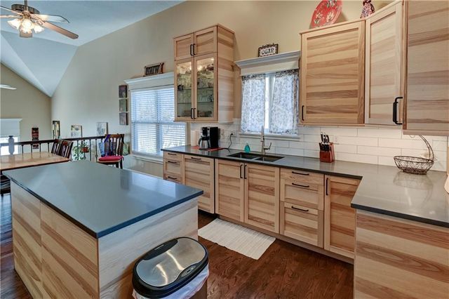 2611 S 25th Street, Leavenworth, KS 66048