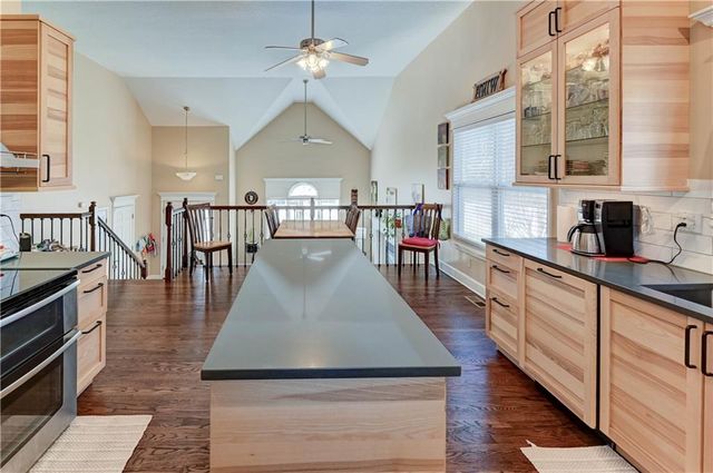 2611 S 25th Street, Leavenworth, KS 66048