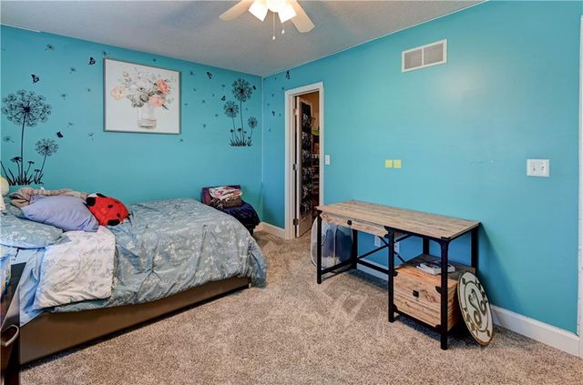 2611 S 25th Street, Leavenworth, KS 66048