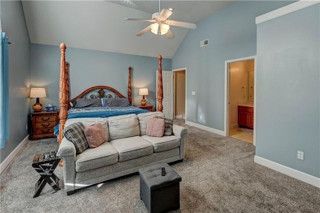 2611 S 25th Street, Leavenworth, KS 66048