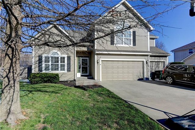 2611 S 25th Street, Leavenworth, KS 66048