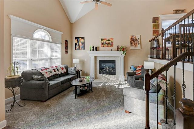 2611 S 25th Street, Leavenworth, KS 66048