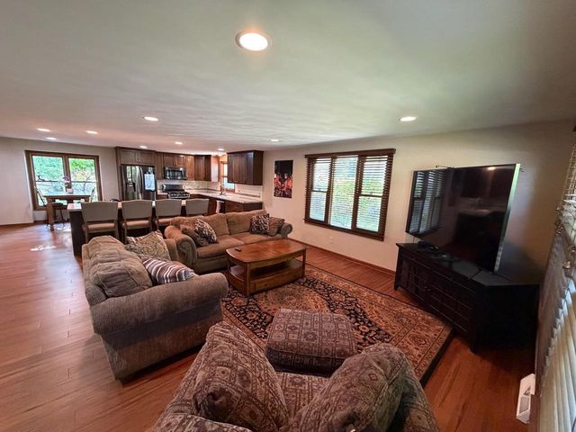 1112 TULLAR ROAD, Neenah, WI 54956