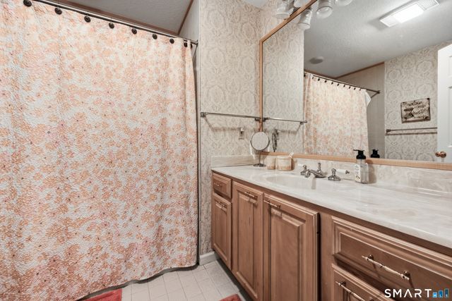 6 Stratford Park 6, Bloomfield, CT 06002