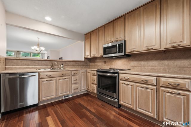 6 Stratford Park 6, Bloomfield, CT 06002