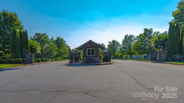 1106 Table View Drive, Morganton, NC 28655