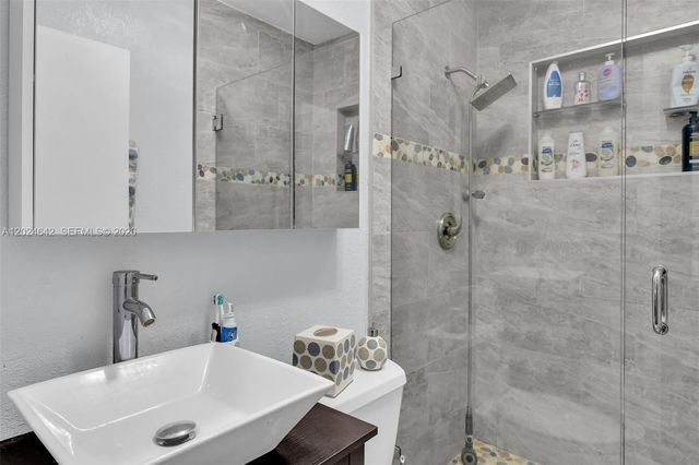 8825 SW 185th Ter, Cutler Bay, FL 33157