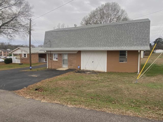 175 AUSTIN ST, Savannah, TN 38372