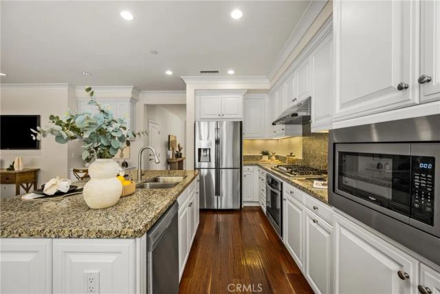 74 Diamond, Irvine, CA 92620