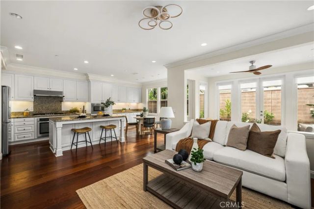 74 Diamond, Irvine, CA 92620