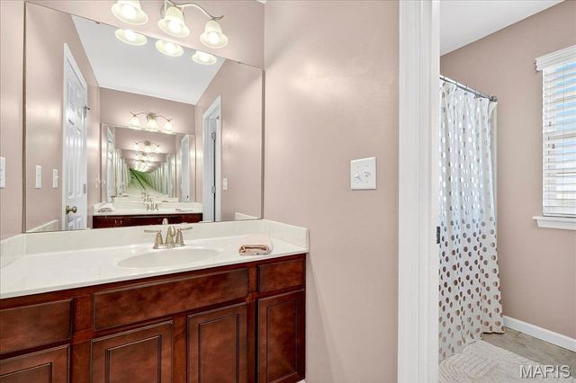 7822 Pinetop Drive, St Louis, MO 63129