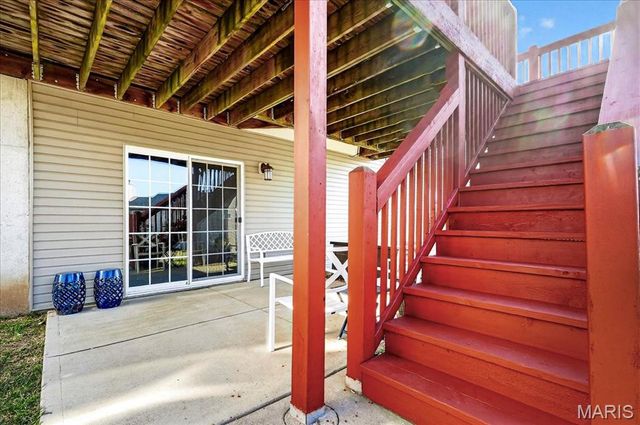 7822 Pinetop Drive, St Louis, MO 63129