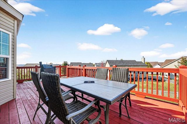 7822 Pinetop Drive, St Louis, MO 63129