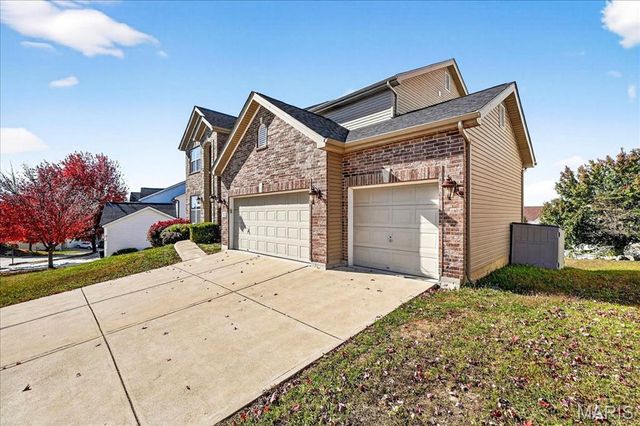 7822 Pinetop Drive, St Louis, MO 63129