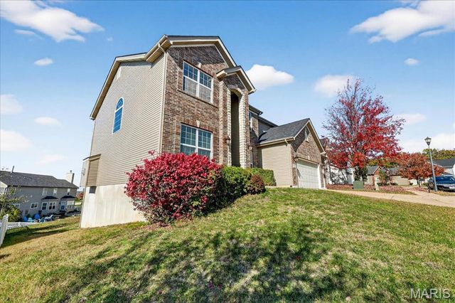 7822 Pinetop Drive, St Louis, MO 63129