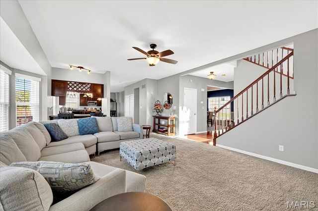 7822 Pinetop Drive, St Louis, MO 63129