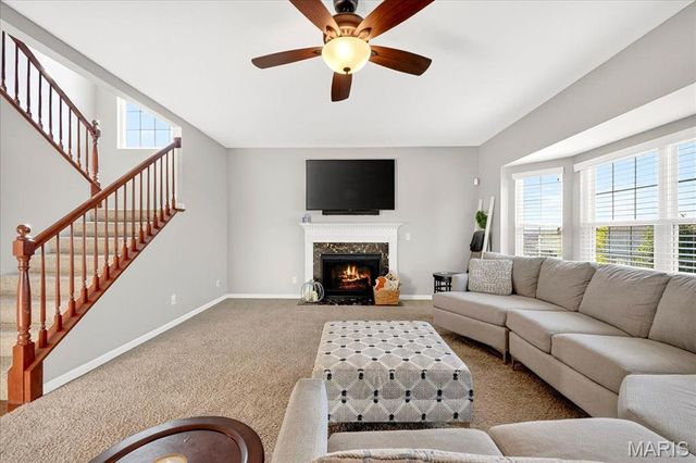 7822 Pinetop Drive, St Louis, MO 63129