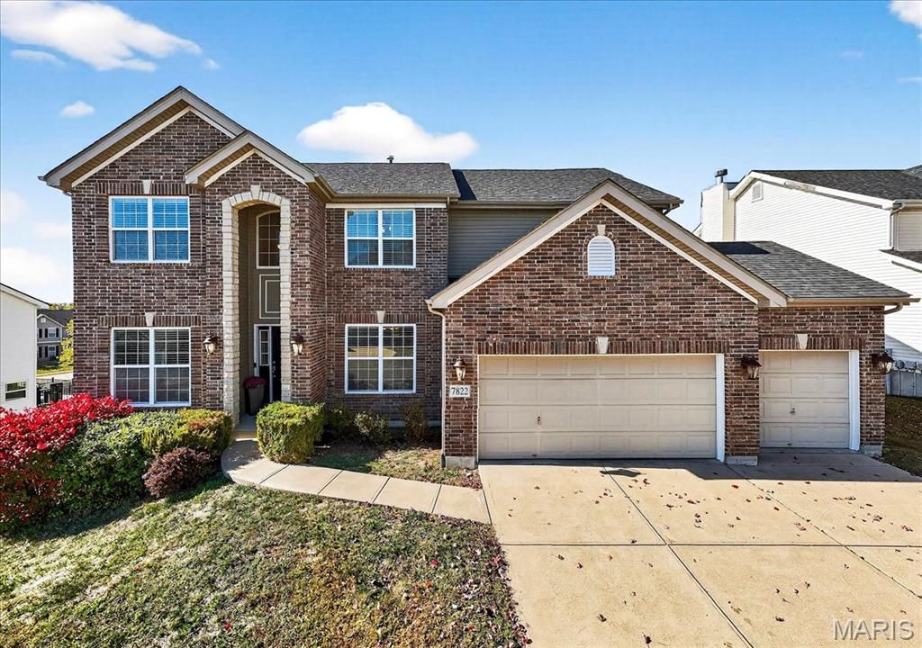 7822 Pinetop Drive, St Louis, MO 63129