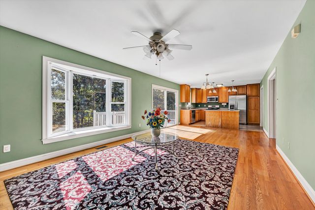 401 Piney Ridge RD, Covington, VA 24426