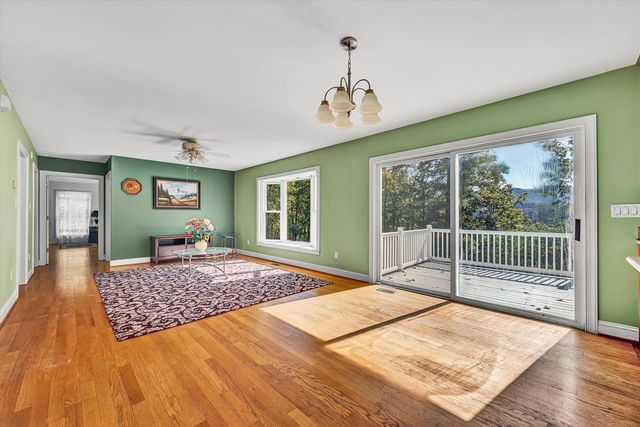 401 Piney Ridge RD, Covington, VA 24426