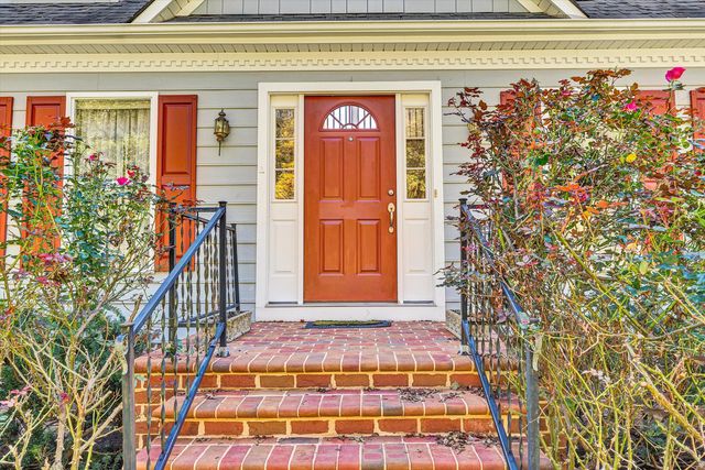 401 Piney Ridge RD, Covington, VA 24426